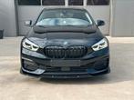 BMW 118ia / 2023 / 33700km / black edition, Auto's, Euro 6, Zwart, Bedrijf, 5 zetels