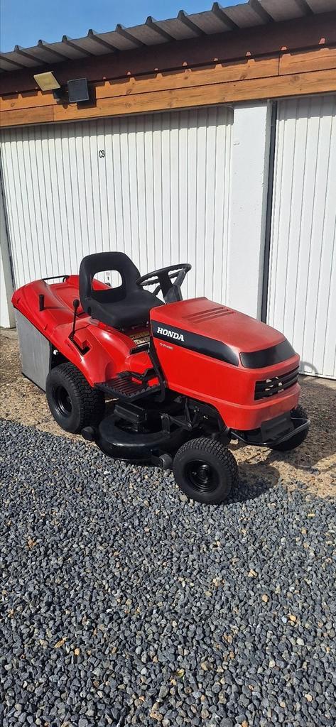 HONDA HYDROSTATIC ZITMAAIER, Tuin en Terras, Zitmaaiers, Ophalen