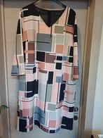 GIOVANE(duurder merk) kleedje kleurblokken Mt 50, Kleding | Dames, Grote Maten, Ophalen of Verzenden, Zo goed als nieuw