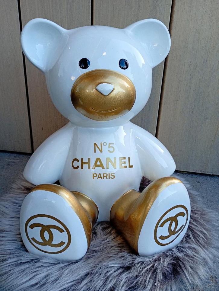 Teddy beer Ode aan Chanel nu 125 ipv 250€, Antiek en Kunst, Kunst | Designobjecten, Ophalen of Verzenden