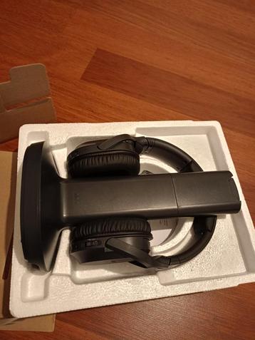 Sony MDR-RF895RK beschikbaar voor biedingen