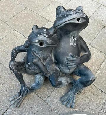 Fontein kikkers + pomp vijver beschikbaar voor biedingen