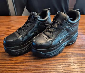 Platform sneakers beschikbaar voor biedingen