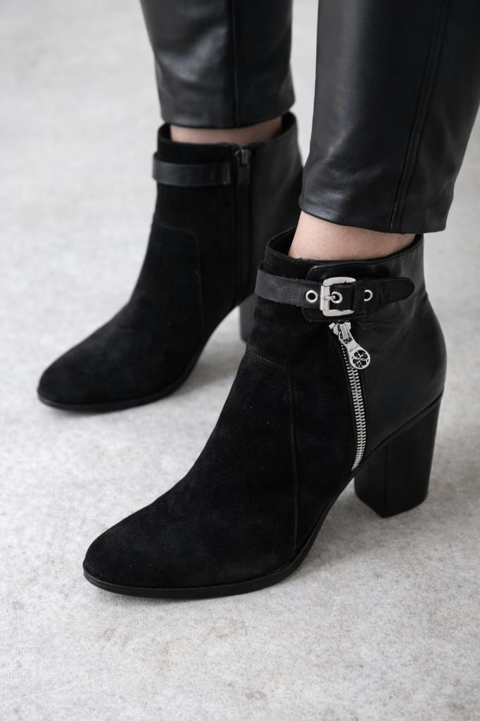 GUESS leren enkellaarsjes maat 41, Kleding | Dames, Schoenen, Gedragen, Lage of Enkellaarzen, Zwart, Ophalen of Verzenden