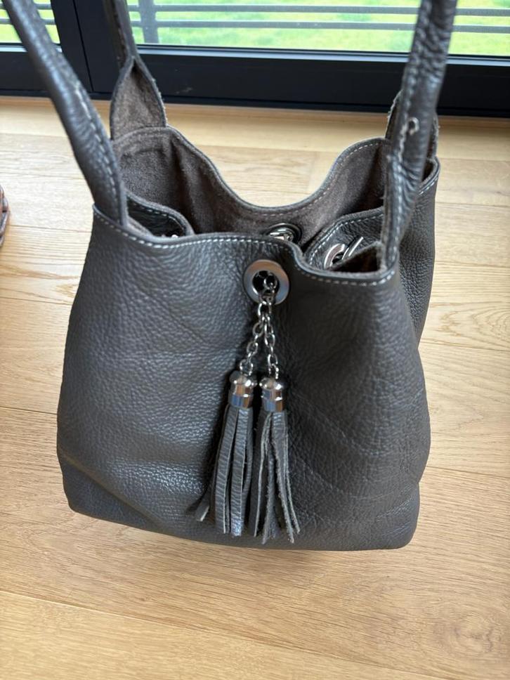 Sac gris/taupe avec pochette amovible, Handtassen en Accessoires, Tassen | Damestassen, Zo goed als nieuw, Grijs, Ophalen of Verzenden