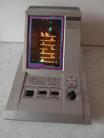 Bandai Electronics LSI draagbaar spel Vampire game (1982) beschikbaar voor biedingen