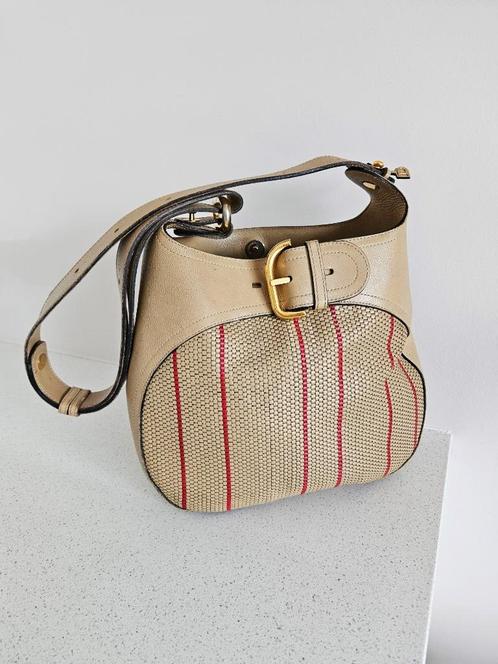 Delvaux schoudertas, model Chardonnay in kleur Desert, Handtassen en Accessoires, Tassen | Damestassen, Zo goed als nieuw, Handtas