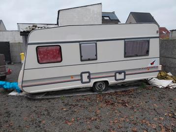 Trek caravan burstner met voortent in goede staat