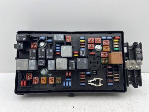 Zekeringkast van een Opel Insignia, Auto-onderdelen, Elektronica en Kabels, Opel, Gebruikt, 3 maanden garantie, Ophalen of Verzenden