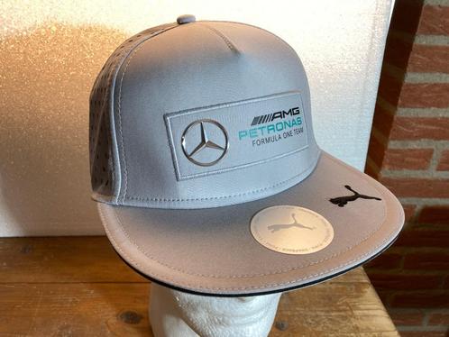 Mercedes F1 AMG Petronas Cap Russell Lewis Hamilton Pet, Collections, Marques automobiles, Motos & Formules 1, Neuf, ForTwo, Enlèvement ou Envoi