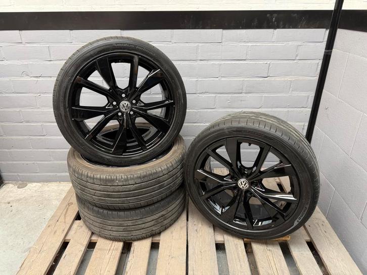 18” Originele Vw Taigo & T-cross 5x100 zomer velgen + banden, Auto-onderdelen, Banden en Velgen, Velg(en), Zomerbanden, 18 inch
