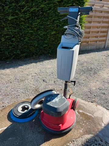 Cleanfic Schuurmachine/kuismachine beschikbaar voor biedingen