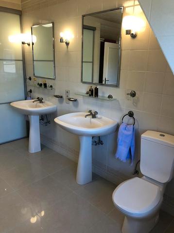 Salle de bain complète, Enlèvement