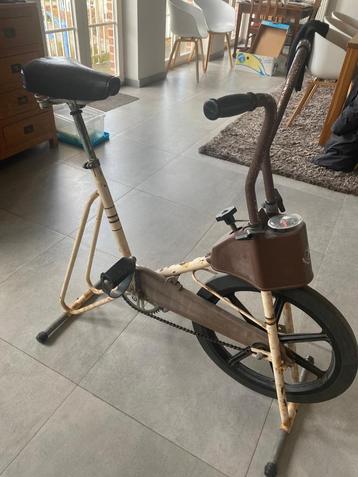 Vintage hometrainer beschikbaar voor biedingen