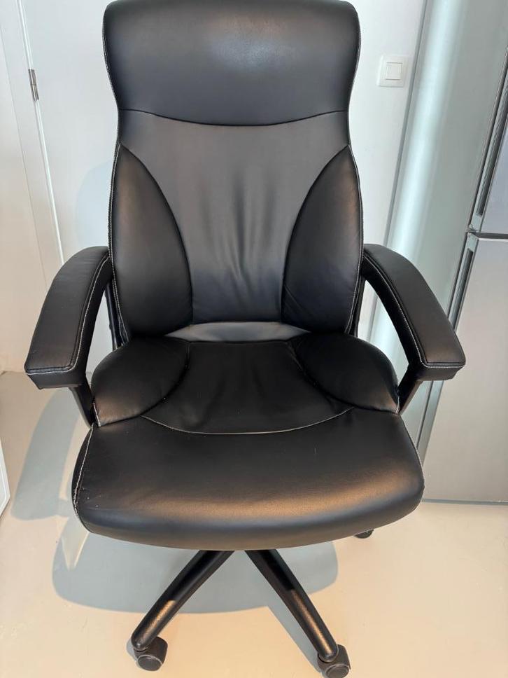 Luxe bureaustoel, Huis en Inrichting, Bureaustoelen, Zo goed als nieuw, Bureaustoel, Zwart, Ergonomisch, Ophalen