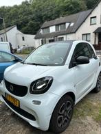 Smart Fortwo automatic 111.000km, Auto's, Smart, Automaat, Zwart, Airbags, Wit