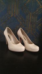 Witte pumps Tamaris maat 39, Vêtements | Femmes, Chaussures, Tamaris, Enlèvement ou Envoi, Escarpins, Porté