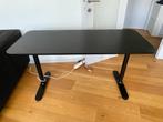 Bekant Bureau 140x60 Zwart Zwart, Huis en Inrichting, Bureaus, Ophalen, Gebruikt, Bureau