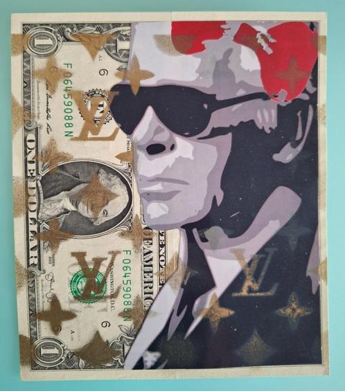 "Karl Lagerfeld" - Mixed Media op 2 x 1 dollarbiljet, Antiquités & Art, Art | Autres Art, Enlèvement ou Envoi