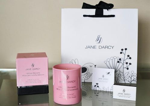 Jane Darcy "White Jasmine & Sandalwood" geurkaars NIEUW, Huis en Inrichting, Woonaccessoires | Kandelaars en Kaarsen, Nieuw, Kaars