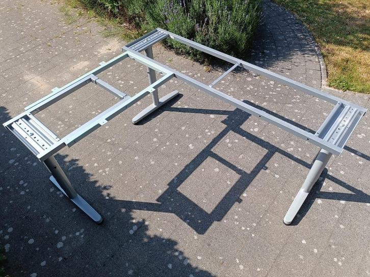 Onderstel tafel/bureau L-vorm (in hoogte verstelbaar), Huis en Inrichting, Bureaus, Gebruikt, Bureau, In hoogte verstelbaar, Ophalen