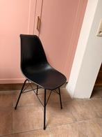 2 Zwarte stoelen met metalen poten, Ophalen, Zo goed als nieuw