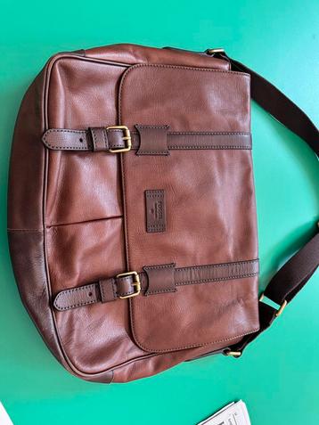 Lederen Fossil tas. Nooit gedragen. beschikbaar voor biedingen