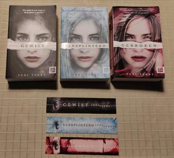 Gewist Trilogie - Teri Terry met bijpassende boekenleggers beschikbaar voor biedingen