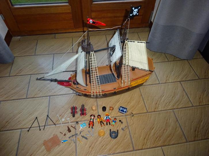 Grand bateau pirate Playmobil, Enfants & Bébés, Jouets | Playmobil, Comme neuf, Ensemble complet, Enlèvement ou Envoi