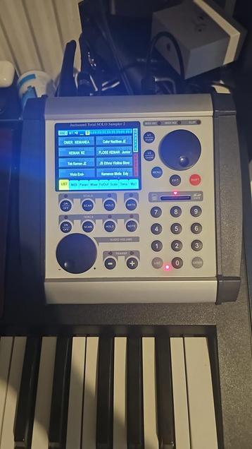 juzi sound 2 sampling kronos korg, Musique & Instruments, Enlèvement, Comme neuf, Korg