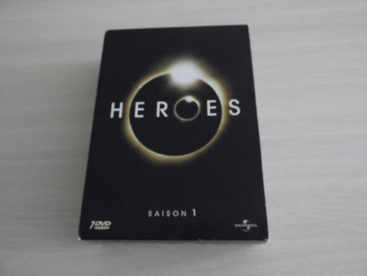 HELDEN SEIZOEN 1, Cd's en Dvd's, Dvd's | Tv en Series, Zo goed als nieuw, Science Fiction en Fantasy, Boxset, Vanaf 12 jaar, Ophalen of Verzenden