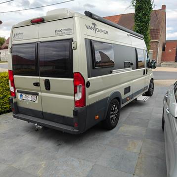 VERKOCHT. Knaus Van Tourer 630 met slechts 30000 km van 2017, Airbags, 6 à 7 mètres, Siège standard, Fiat