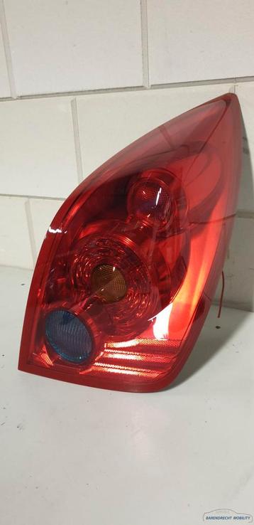 Nissan primera hatchback 2004 achterlicht rechts origineel g beschikbaar voor biedingen