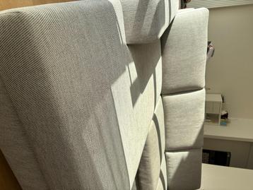 Sofa beschikbaar voor biedingen