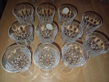 9 verres à goutte "Cristal d'Arques" à vendre