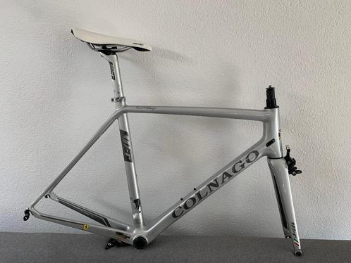 Nieuw Colnago V1-R ferrari frameset met vork uniek V3 C60, Vélos & Vélomoteurs, Vélos | Vélos de course, Comme neuf, Hommes, Enlèvement ou Envoi