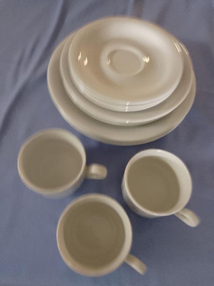 borden en tassen, Huis en Inrichting, Keuken | Servies, Bord(en), Porselein, Ophalen