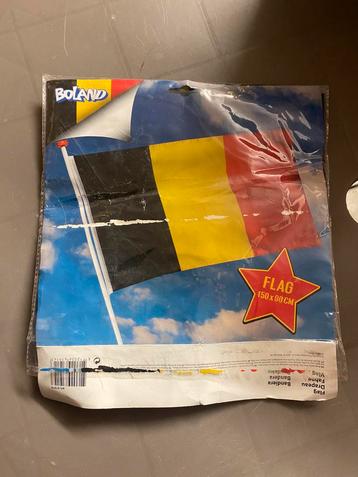 Nieuwe Belgische vlag 150x90 cm – ongebruikt in verpakking beschikbaar voor biedingen