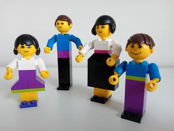 Lego set  vintage popjes .per set 10€ zie info beschikbaar voor biedingen