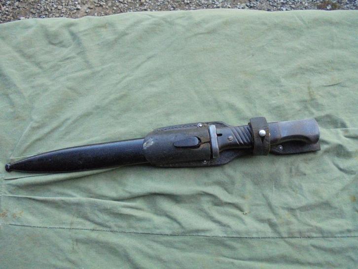 Duitse bajonet van 98 k met kruisje met hetzelfde nummer 193, Verzamelen, Militaria | Tweede Wereldoorlog, Landmacht, Ophalen of Verzenden