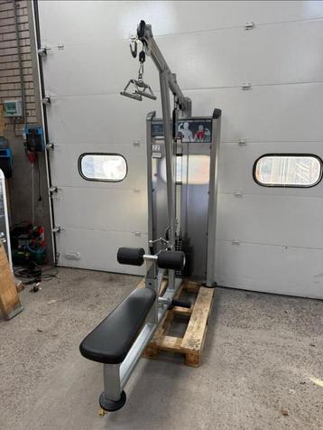 Impulse Lat pulldown / Row / 2 in 1 machine beschikbaar voor biedingen