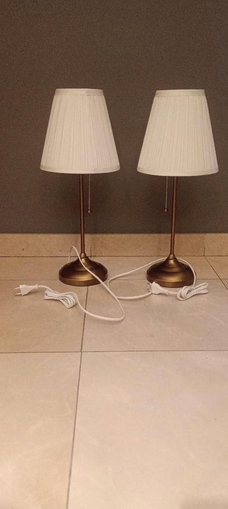2x ÅRSTID Tafellamp, messing/wit, Maison & Meubles, Lampes | Lampes de table, Neuf, 50 à 75 cm, Synthétique, Enlèvement