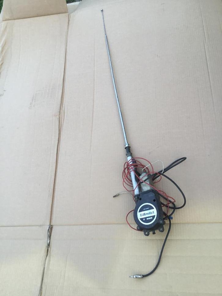 Universele elektrische antenne van Bosch, Auto-onderdelen, Elektronica en Kabels, Universele onderdelen, Gebruikt, Ophalen of Verzenden