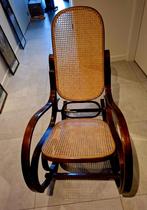 Vintage rotan schommelstoel in Thonet-stijl, Antiek en Kunst, Ophalen
