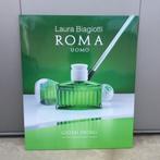 Verschillende kartonnen reclamepanelen PARFUM, Ophalen, Gebruikt