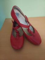 Schattige comfortabele rode pumps met lage hak BRAKO maat 41, Kleding | Dames, Schoenen, Ophalen of Verzenden, Zo goed als nieuw