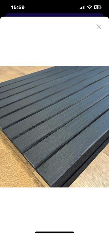 Houten panelen van 2.5 x 2.90 x 60 beschikbaar voor biedingen