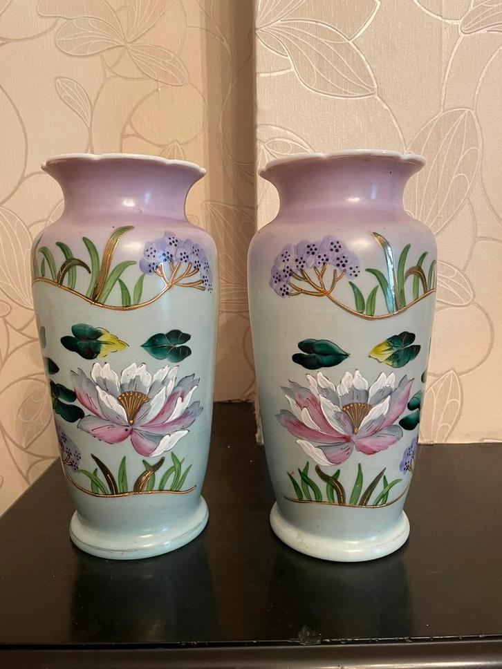 Paire de vases décoratifs en céramique – Style floral, Antiek en Kunst, Antiek | Vazen, Ophalen