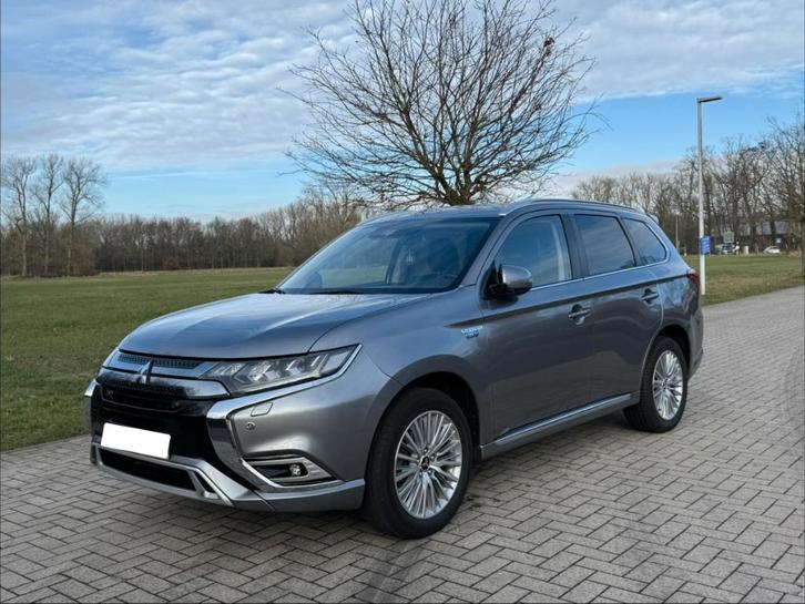 Mitsubishi Outlander 2.4 PHEV – Plug-in hybride, Autos, Mitsubishi, Particulier, Outlander, 4x4, ABS, Caméra de recul, Régulateur de distance
