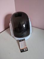 Casque d'astronaute neuf, Enlèvement